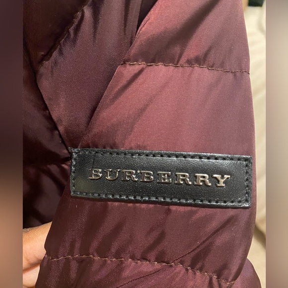 SOLD-Burberry Brit |Winterleigh Puffer Coat
Burgundy | XS | w/ belt + hood - Picture 7 of 9